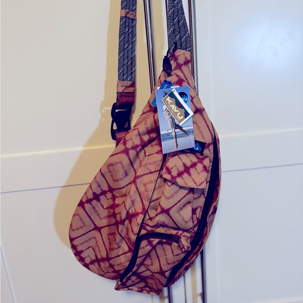 NWT KAVU ROPE SLING BAG ORIGINAL SIZE FREE PEOPLE